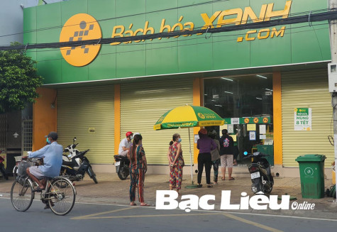 Nét đẹp xếp hàng trong mùa dịch