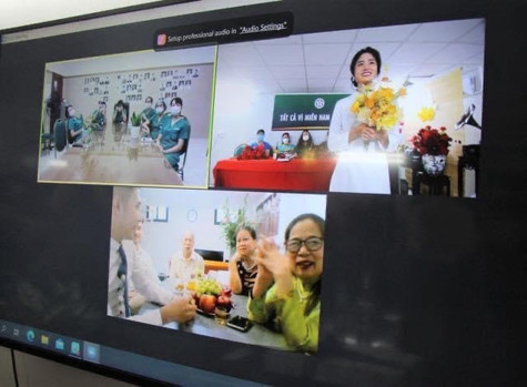 Đám cưới đặc biệt của nữ điều dưỡng trong bệnh viện dã chiến