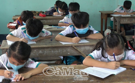 Tạm dừng tổ chức dạy học trực tiếp đối với 4 trường thí điểm
