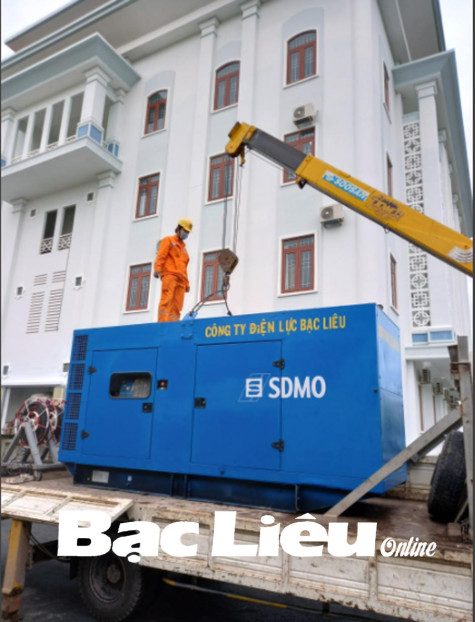 Lắp máy phát điện dự phòng phục vụ kỳ họp Quốc hội trực tuyến tại Bạc Liêu