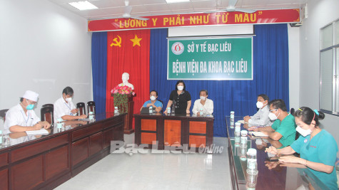 Tổ chuyên môn Bệnh viện Chợ Rẫy làm việc với Bệnh viện đa khoa tỉnh