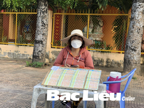Từ 12 giờ trưa ngày 2/11: Chỉ được bán vé xổ số tại bàn