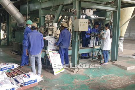 Đẩy mạnh phát triển các ngành công nghiệp