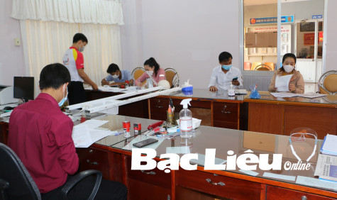 Các cơ quan nhà nước vừa phòng chống dịch, vừa giải quyết tốt công việc của dân