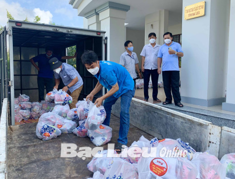 Ủy ban MTTQ Việt Nam tỉnh: Phân bổ 1.000 túi an sinh do Trung tâm Tham vấn và Hỗ trợ cộng đồng Pháp Bảo hỗ trợ