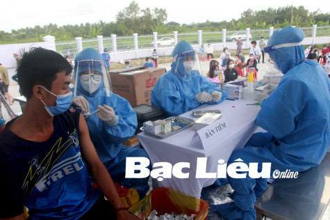 Bạc Liêu tiếp nhận gần 11.000 liều vắc-xin ngừa COVID-19 cho trẻ em