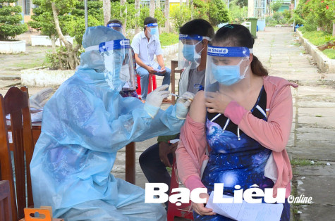 TX. Giá Rai: Nỗ lực bao phủ vắc-xin, nâng cao năng lực điều trị bệnh nhân mắc COVID-19