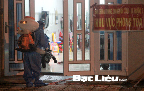 Tổ ấm gia đình cùng vượt “bão” COVID-19