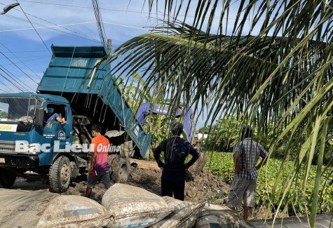 Chấp thuận cho ông Trần Văn Tài làm cầu bắt qua kênh Tư Bal