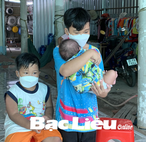 Những chim non mồ côi giữa mùa "bão dịch"