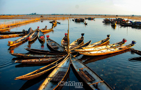 Mênh mang phá Tam Giang