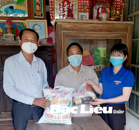 Tích cực quyên góp, ủng hộ chung tay phòng, chống dịch COVID-19
