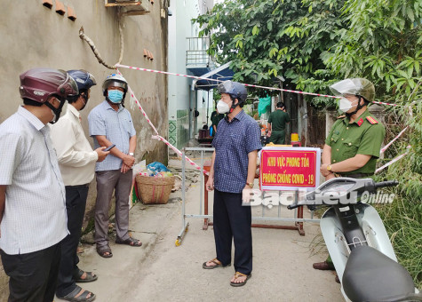 Thực hiện nghiêm phòng, chống dịch trong cán bộ, công chức, viên chức