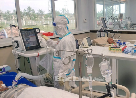 Thêm 462 bệnh nhân được xuất viện, số ca nhiễm mới tăng