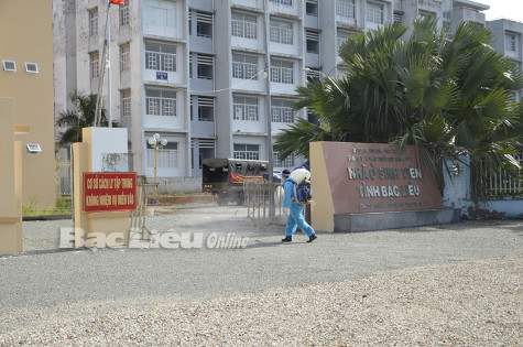 Thêm 390 bệnh nhân COVID-19 xuất viện,  giảm 35 ca nhiễm mới trong cộng đồng