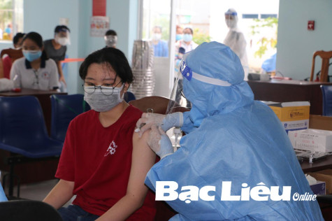 Những nhóm đối tượng được ưu tiên tiêm mũi 3 vắc-xin ngừa COVID-19