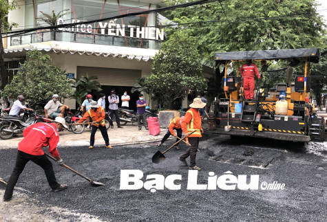 Tập trung giải ngân vốn đầu tư công và phát triển mạnh năng lượng sạch