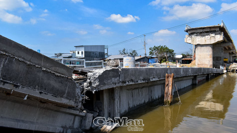 Tiến hành giám định nguyên nhân sự cố cầu Cái Đôi Vàm