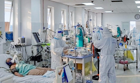 Thủ tướng yêu cầu quản lý chặt chẽ nhóm nguy cơ cao, tăng cường công tác điều trị, giảm ca chuyển nặng, tử vong do Covid-19