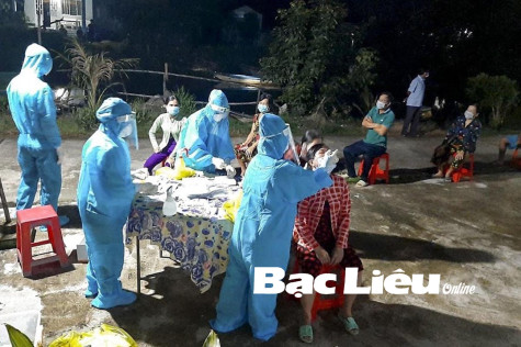 Quản lý chặt chẽ nhóm nguy cơ cao, tăng cường công tác điều trị, giảm ca chuyển nặng, tử vong do COVID-19
