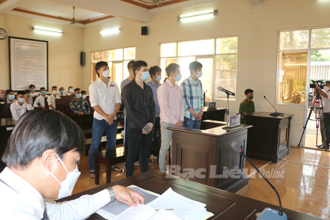 Hơn 57 năm tù cho băng nhóm trộm cắp và tiêu thụ tài sản