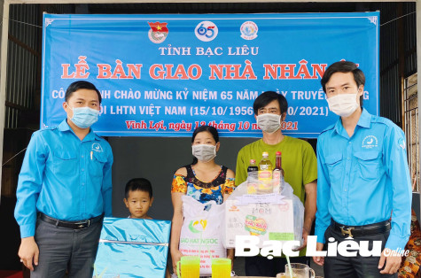 Góp sức trẻ xây dựng quê hương