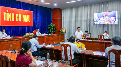 Những người bán hàng rong, quà vặt… được hỗ trợ 3 triệu đồng/hộ