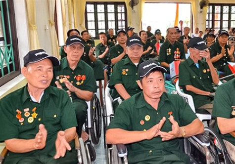 Quy định miễn, giảm tiền sử dụng đất cho người có công