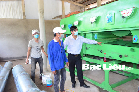 HTX Nam Hưng lắp ráp máy sàng lọc lúa giống