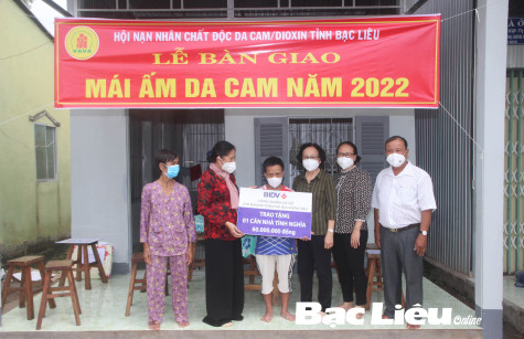 Đón tết trong những Mái ấm da cam