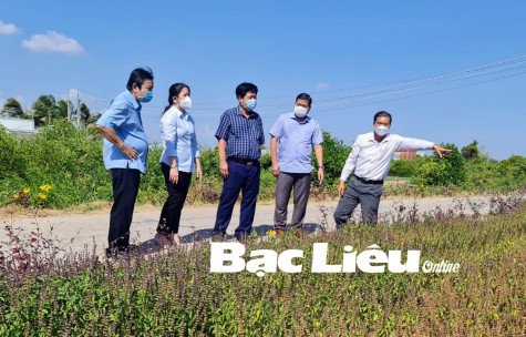 Kiểm tra, thẩm định bộ tiêu chí xây dựng NTM nâng cao xã Hiệp Thành