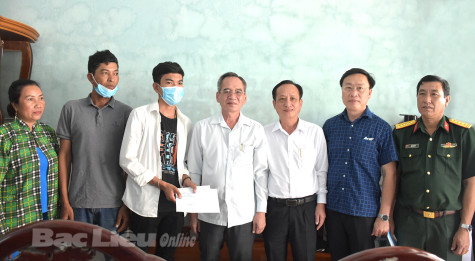 Đậm đà nghĩa cử hậu phương