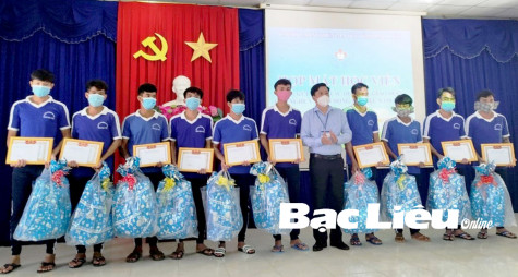 Chăm lo tết cho người yếu thế trong xã hội