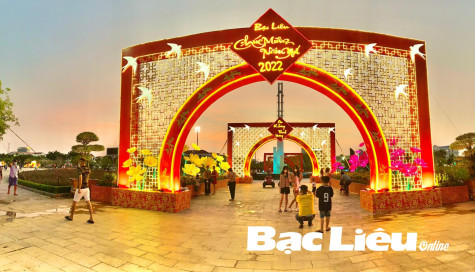 Quảng trường Hùng Vương: Nhộn nhịp ngày Tết