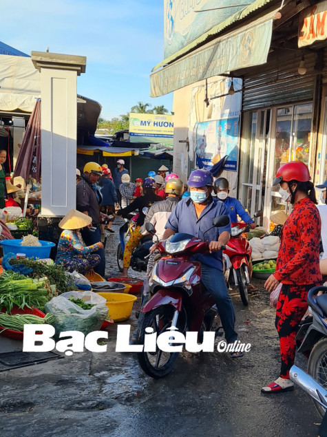 Thị trường sau Tết: Hàng hóa dồi dào, sức mua ổn định
