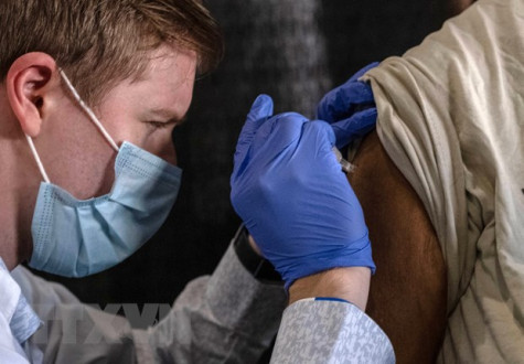 Nghiên cứu đầu tiên cho thấy miễn dịch giảm sau mũi vaccine tăng cường