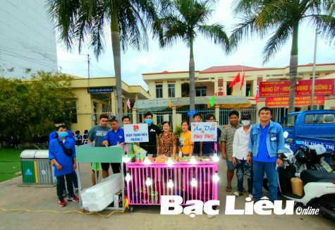 Bạn trẻ nỗ lực tái thiết việc làm sau dịch