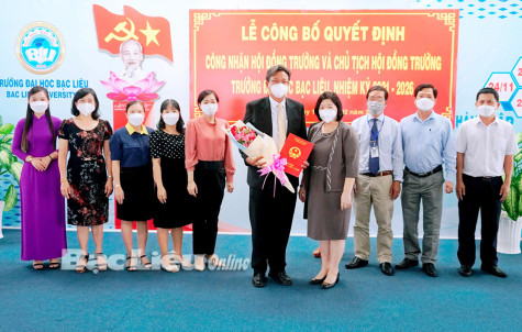 Công bố Quyết định của Chủ tịch UBND tỉnh công nhận Hội đồng trường Trường đại học Bạc Liêu