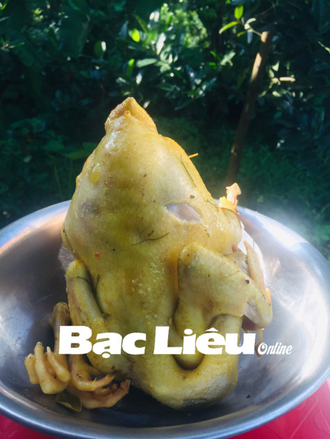 Gà tơ hấp muối