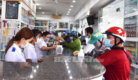 Thị trường kit test COVID-19: Tăng giá, khan hàng!