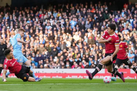 Hàng công thăng hoa, Man City đè bẹp Man Utd