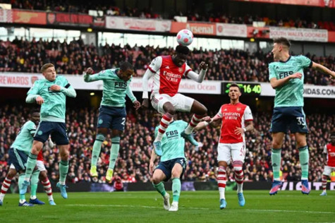 Khép lại vòng 29, Arsenal đòi lại vị trí thứ tư