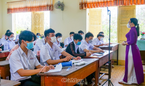 Từ ngày 17/3, học sinh từ lớp 1-7 chuyển sang học trực tuyến