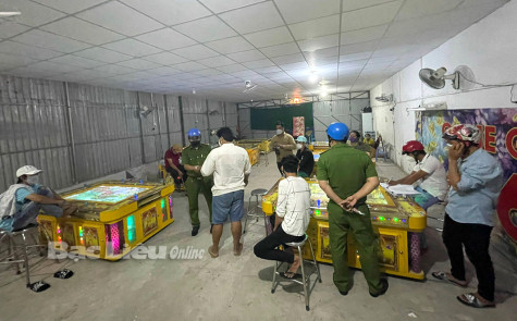 Công an Phường 7: Lập biên bản chủ tiệm game bắn cá vi phạm quy định phòng, chống dịch COVID-19