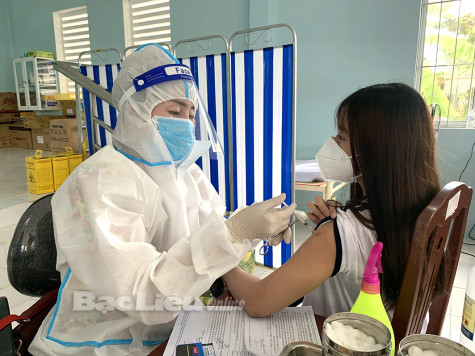 Đẩy nhanh tiêm vắc-xin phòng COVID-19 cho trẻ dưới 12 tuổi