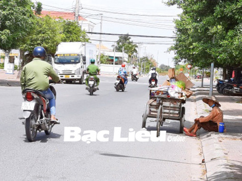 Tuổi già mưu sinh