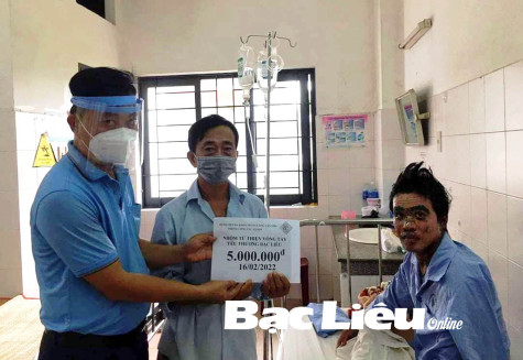 Ấm áp “Vòng tay yêu thương”