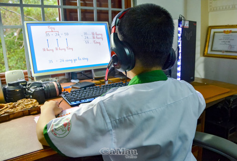 Hỗ trợ vay vốn mua thiết bị học trực tuyến 10 triệu đồng/học sinh