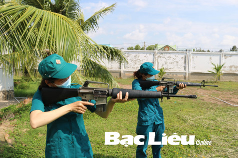Nữ dân quân tự vệ: Tích cực bảo vệ và xây dựng quê hương