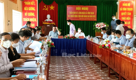 Đoàn cán bộ tỉnh kiểm tra, thẩm định bộ tiêu chí xây dựng NTM nâng cao tại xã Vĩnh Trạch